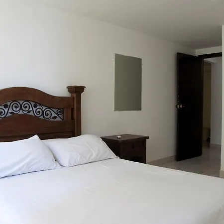 Frente Al Mar, El Nuevo Conquistador Apartment *
